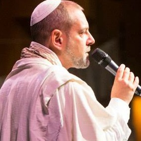 With Eye on Jewish Continuity, Maverick Spiritual Leader Goes Mainstream